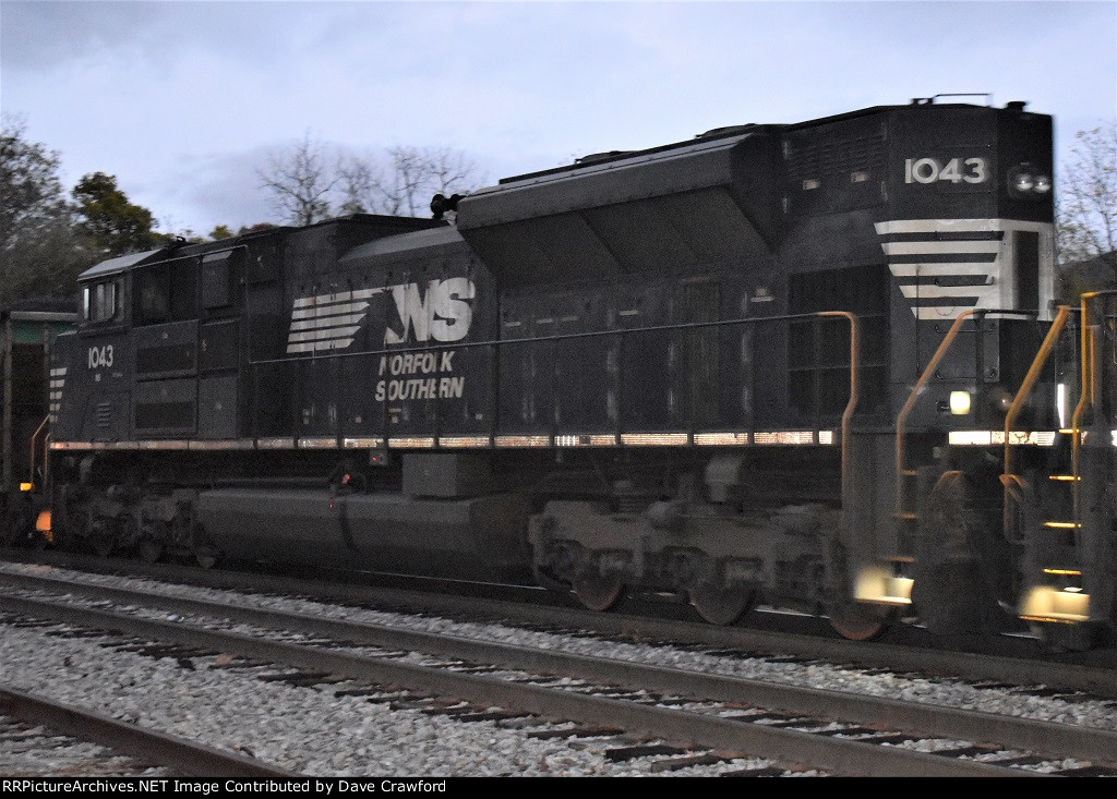 NS 1043